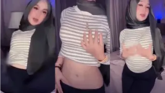 Desahan Awek Hijab Woman Live Instagram Video by SangeLink Desahan Awek Hijab Woman Live Instagram Video by SangeLink