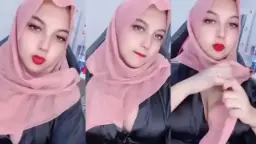 Hijab Cantik Live Pamer Toket Video by BOKEPSIN