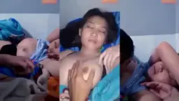 Remes Toket Gede Sepupu Keponakan Tidur Video by YouJizz Remes Toket Gede Sepupu Keponakan Tidur Video by YouJizz