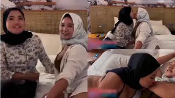 2 Tante Hijab Montok Cewek Lesbian Video by BebasIndo 2 Tante Hijab Montok Cewek Lesbian Video by BebasIndo