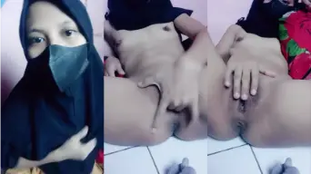 Ukhti Kesepian Colmek Ditinggal Suami Video by Indo18 Ukhti Kesepian Colmek Ditinggal Suami Video by Indo18