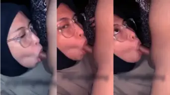 Ukhti Berkacamata Jago Banget Nyepong Video by BokepHUB Ukhti Berkacamata Jago Banget Nyepong Video by BokepHUB